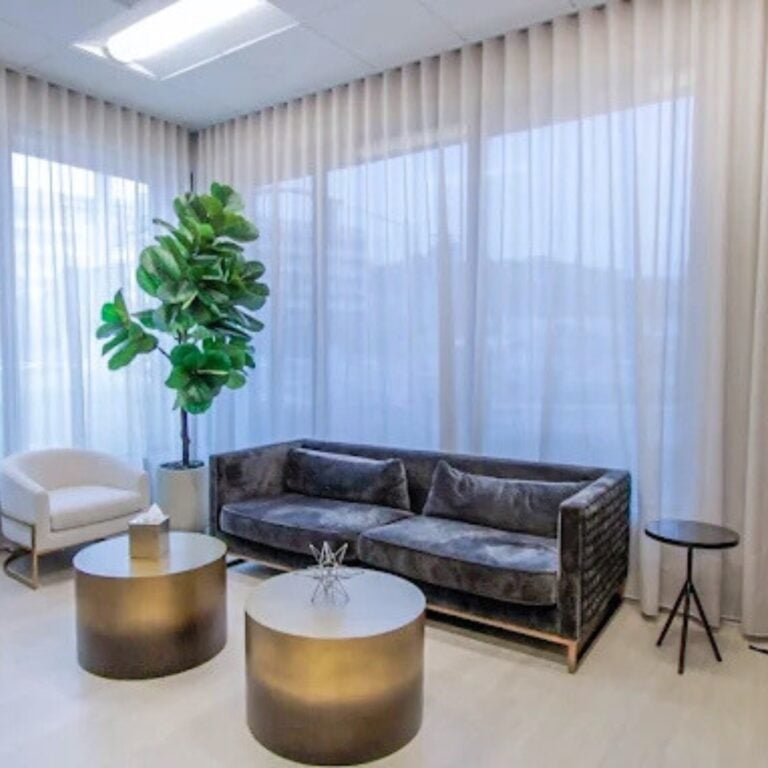 iThriveMD Mission Valley indoor